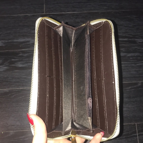 Wallet - Picture 3 of 3